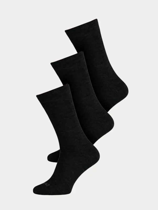 3 paar merino wollen sokken in de kleur zwart.
